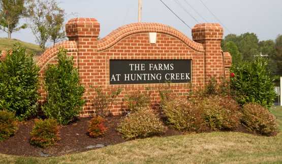 Calvert County Neighborhood Guide:  The Farms At Hunting Creek Entrance